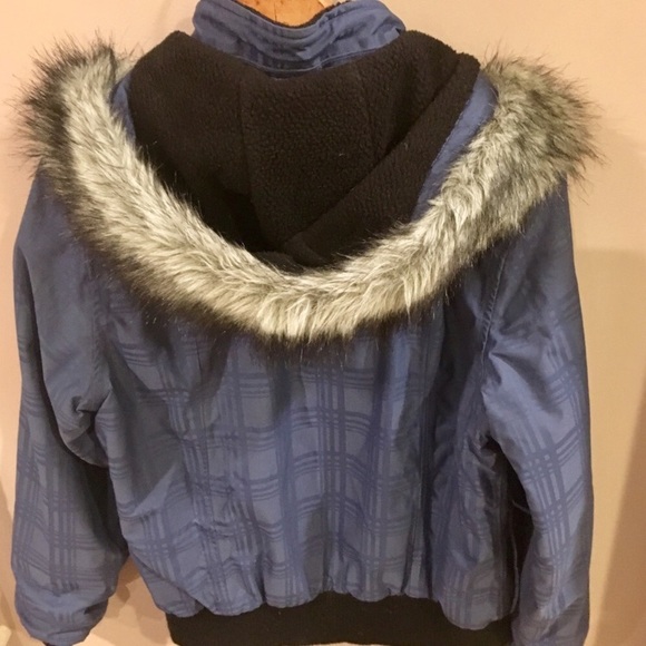 Woolrich Puffer Jacket w/ Removable Hood - Picture 2 of 13